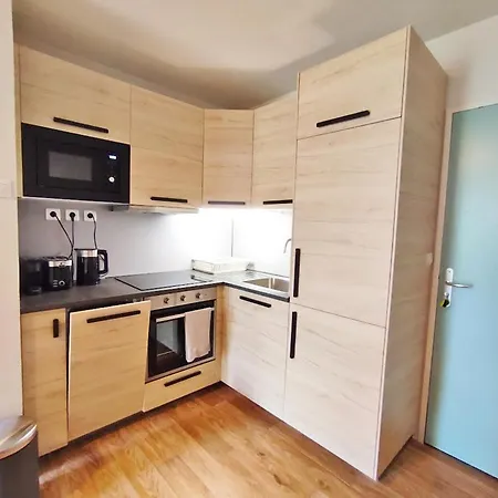 Le Flocon, T2, Wifi, Vue Montagne, Parking Gratuit, 4 Personnes Apartment Bagneres-de-Luchon Exterior photo