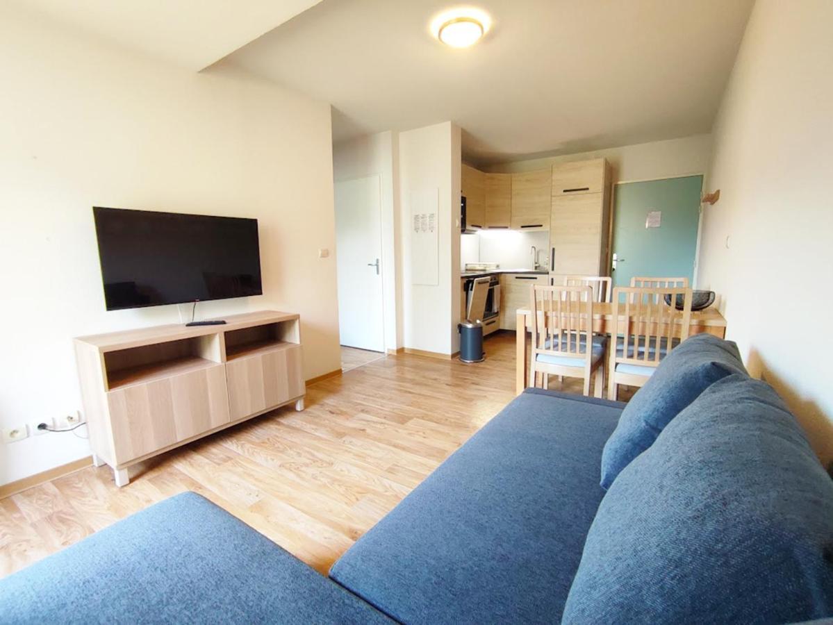 Apartment Le Flocon, T2, Wifi, Vue Montagne, Parking Gratuit, 4 Personnes Bagneres-de-Luchon