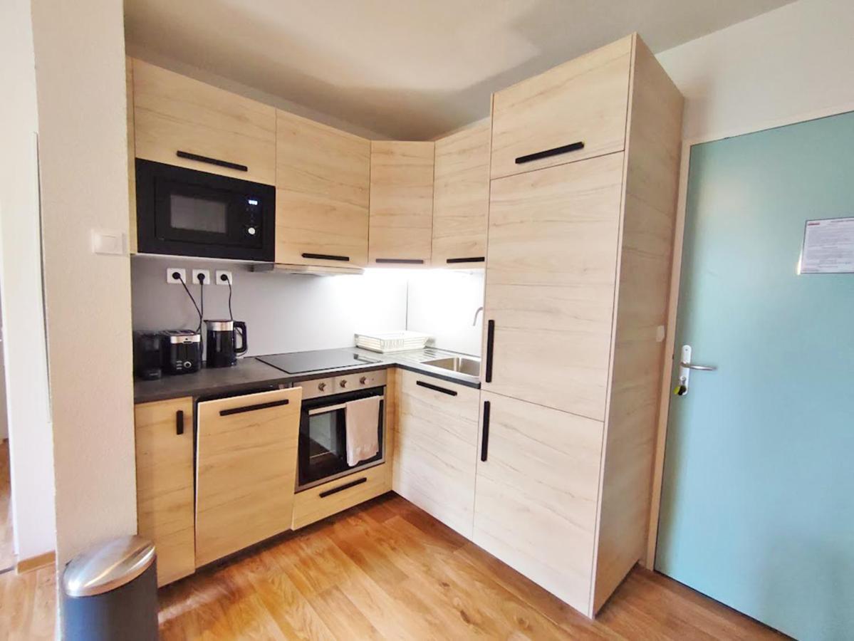 Le Flocon, T2, Wifi, Vue Montagne, Parking Gratuit, 4 Personnes * Bagneres-de-Luchon
